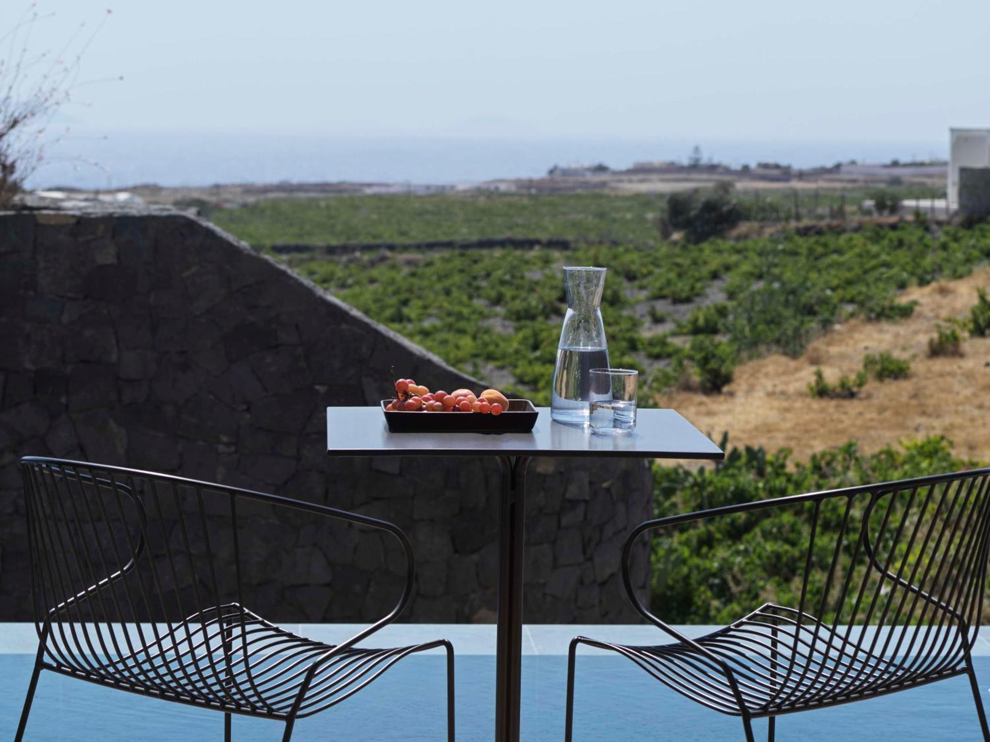 Magma Resort Santorini, In The Unbound Collection By Hyatt Vourvoúlos エクステリア 写真
